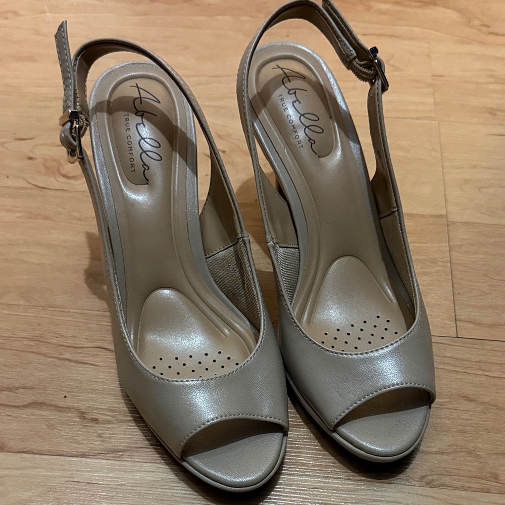 Women's Beige Peep-Toe Slingback Heels